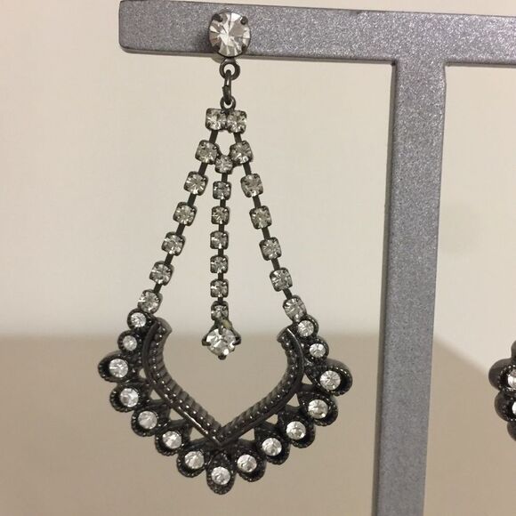 Cache earrings - Picture 2 of 7